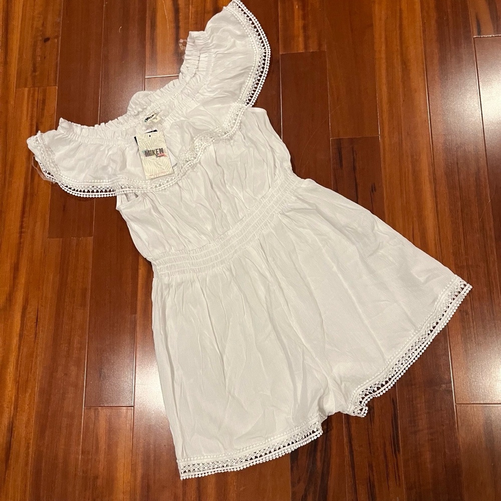 New NWT Miken Swim White Romper One Piece Ruffle Lace Coverup Summer Size Medium